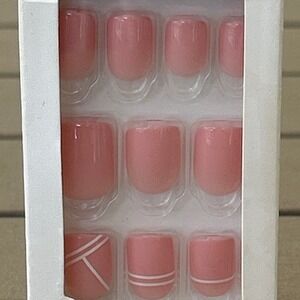 imPRESS Press On Manicure Nails Petite Length Pink Nail Timeless Day
